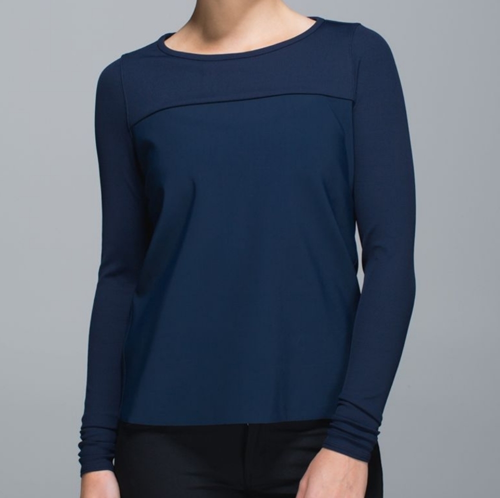 Lululemon Out Of‎ This World Long Sleeve Inkwell Navy Coastal Small Athleisure